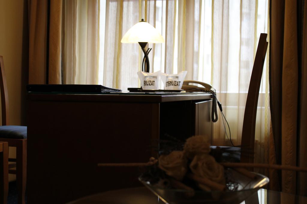 Hotel Horoscop Bükreş Oda fotoğraf
